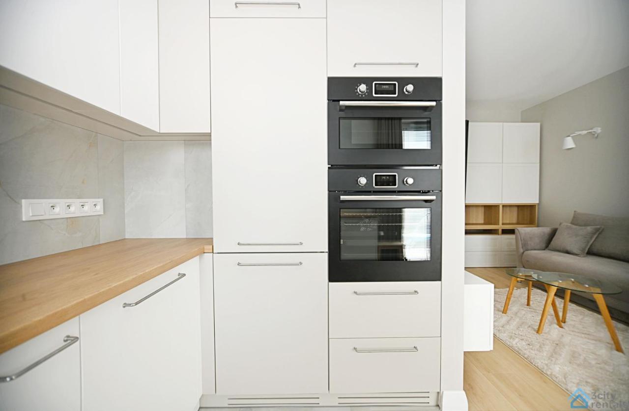 Beige 3City Apartment With Parking In Gdansk By Noclegi Renters Extérieur photo