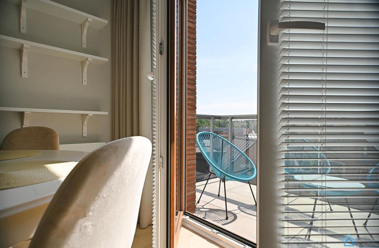 Beige 3City Apartment With Parking In Gdansk By Noclegi Renters Extérieur photo