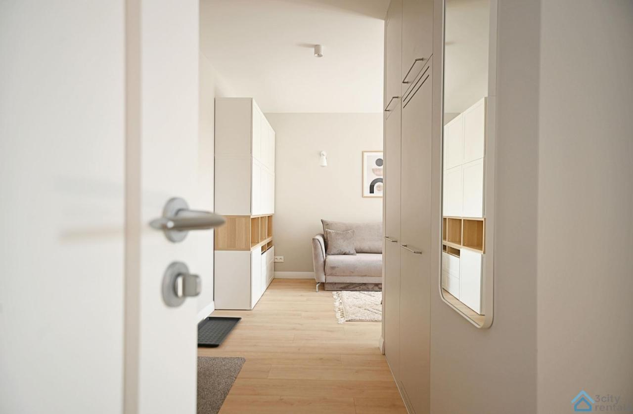 Beige 3City Apartment With Parking In Gdansk By Noclegi Renters Extérieur photo