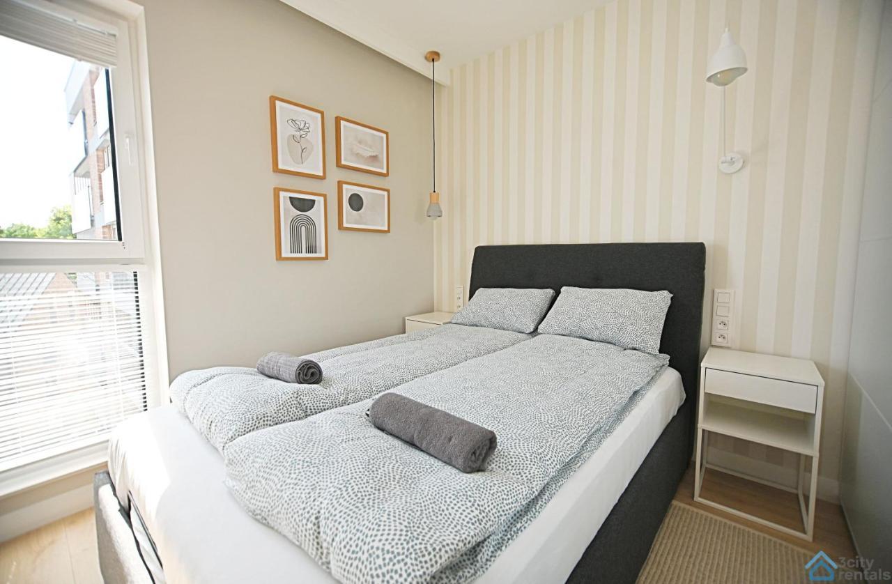 Beige 3City Apartment With Parking In Gdansk By Noclegi Renters Extérieur photo