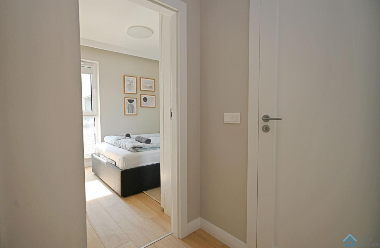 Beige 3City Apartment With Parking In Gdansk By Noclegi Renters Extérieur photo