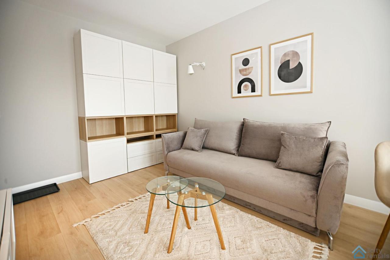Beige 3City Apartment With Parking In Gdansk By Noclegi Renters Extérieur photo