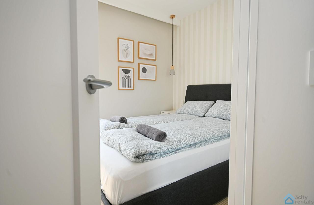 Beige 3City Apartment With Parking In Gdansk By Noclegi Renters Extérieur photo